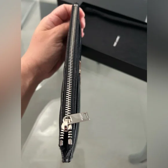 Yves Saint Laurent Nero Pouch Box - Picture 3 of 8